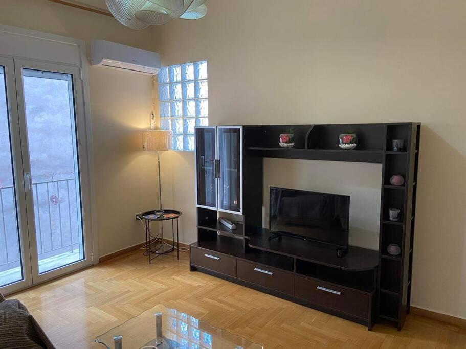 Cozy Apartment In The Heart Of Athena Bagian luar foto