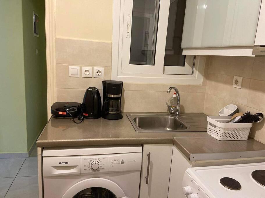 Cozy Apartment In The Heart Of Athena Bagian luar foto
